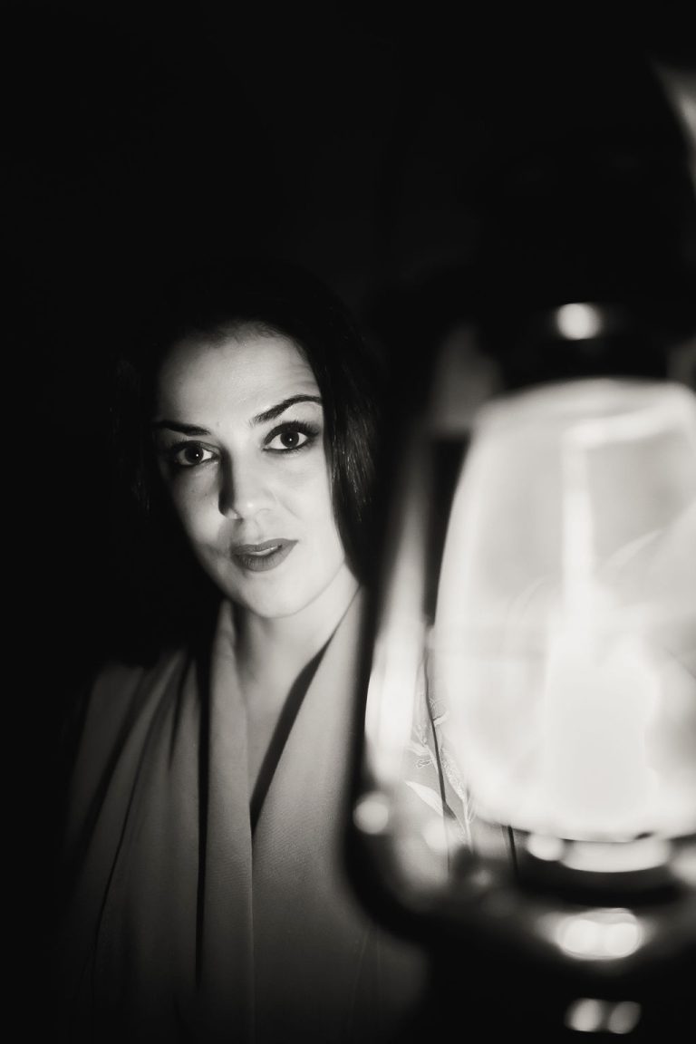 The Shadow Works — a dualidade entre luz e escuridão em forma de som e imagem.